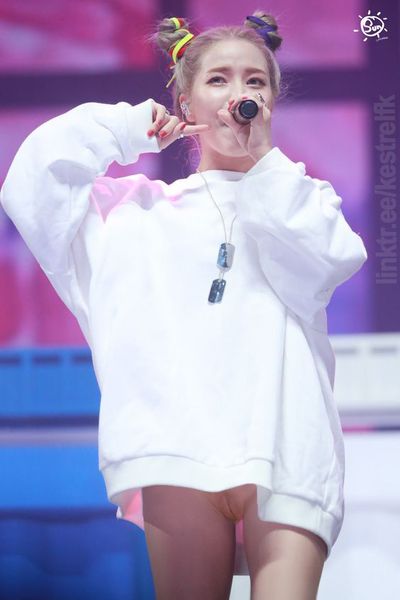 Solar - shaved pussy