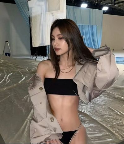 Yeji - softcore