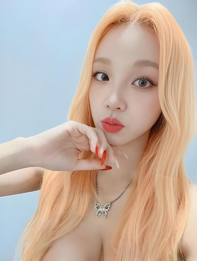 Yuqi - softcore